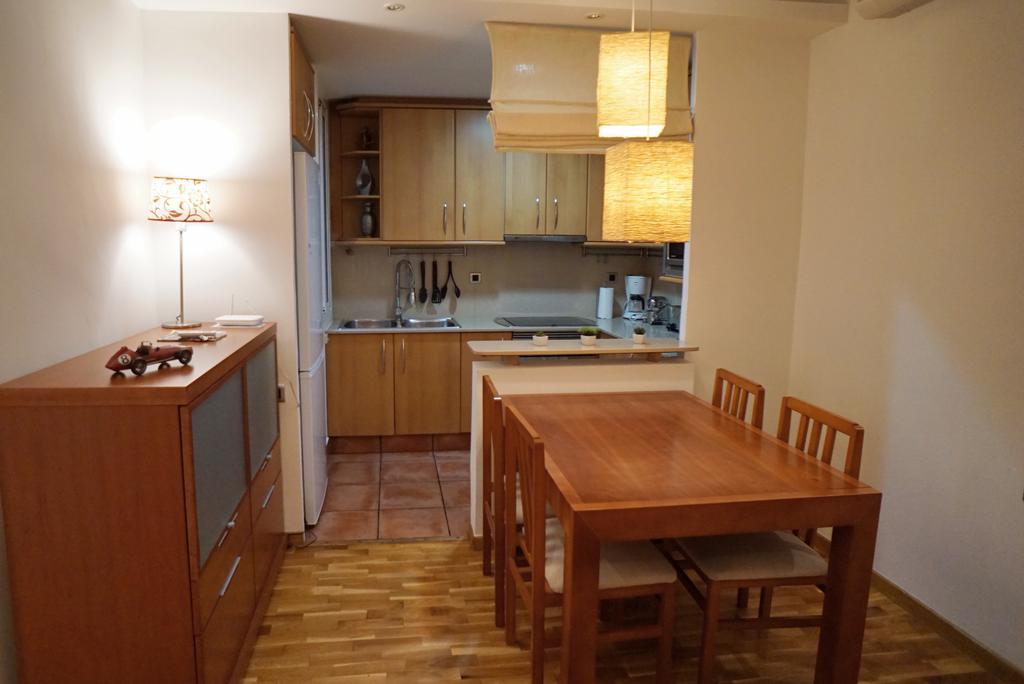 Barcelona4Seasons - Miro Apartment Екстериор снимка